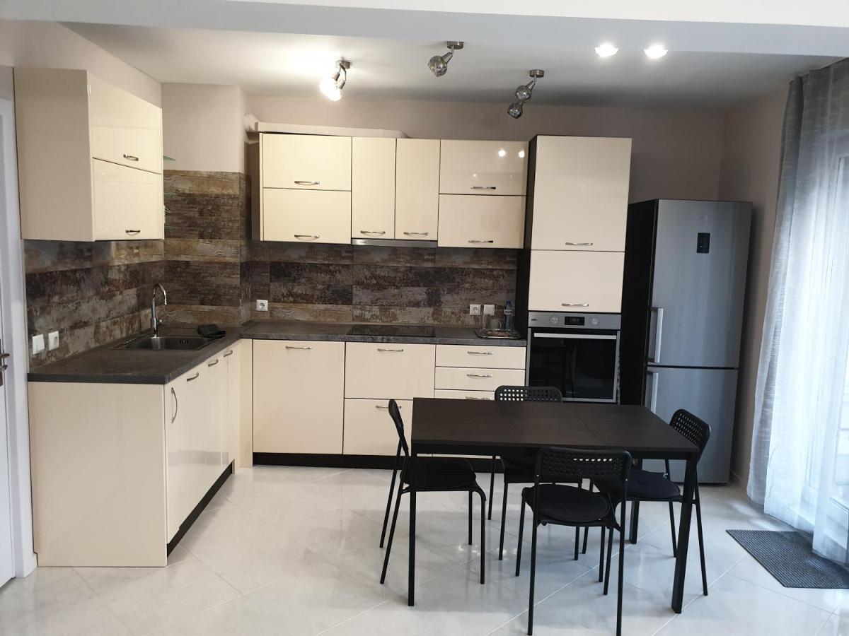 New The Twins Varna Two-Bedroom, Apt 5 At 15 Tsani Ginchev Street, Floor 3 Ngoại thất bức ảnh