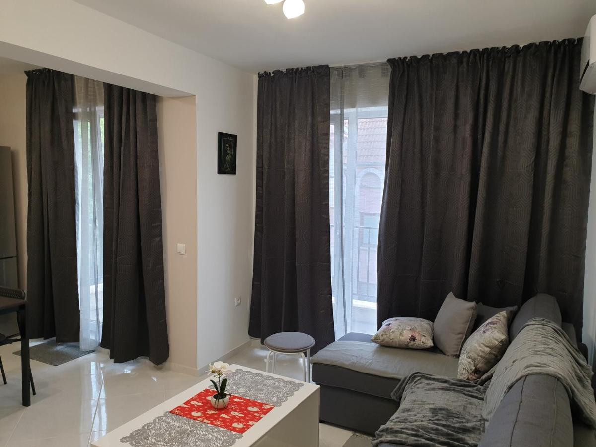 New The Twins Varna Two-Bedroom, Apt 5 At 15 Tsani Ginchev Street, Floor 3 Ngoại thất bức ảnh