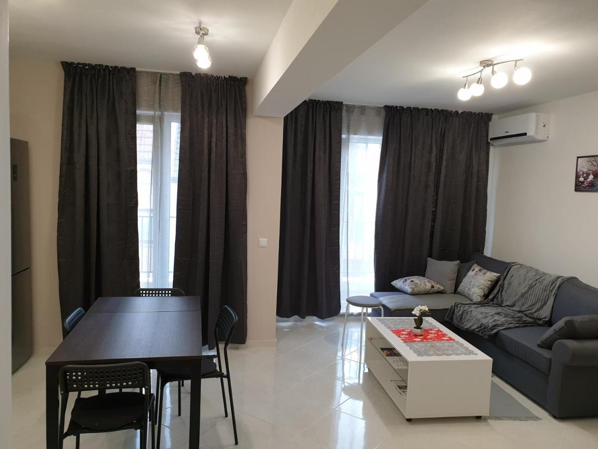 New The Twins Varna Two-Bedroom, Apt 5 At 15 Tsani Ginchev Street, Floor 3 Ngoại thất bức ảnh