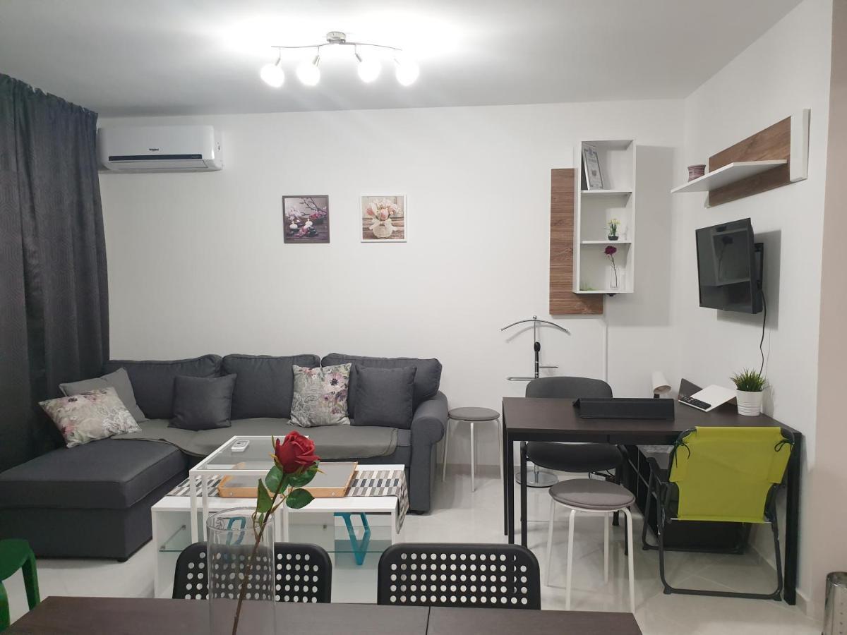 New The Twins Varna Two-Bedroom, Apt 5 At 15 Tsani Ginchev Street, Floor 3 Ngoại thất bức ảnh