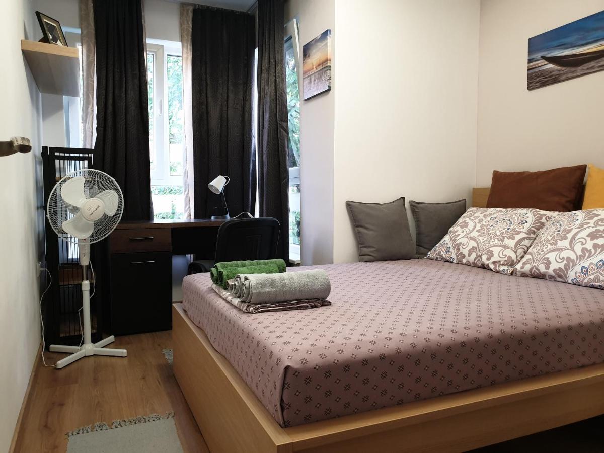 New The Twins Varna Two-Bedroom, Apt 5 At 15 Tsani Ginchev Street, Floor 3 Ngoại thất bức ảnh